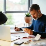 Navigating Management in a Hybrid Work Environment